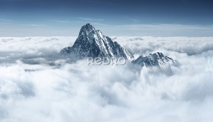 Poster Berggipfel in den Wolken