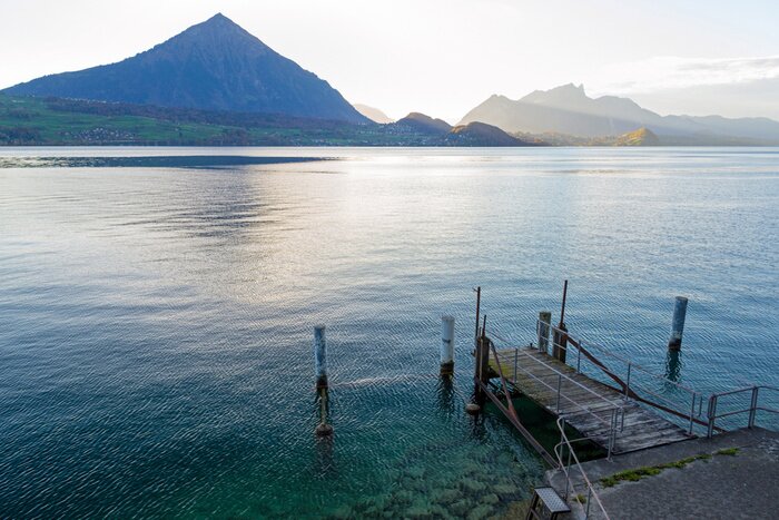 Poster Bergsee und Pier-Landschaft
