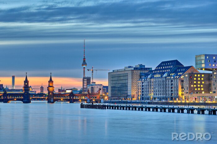 Poster Berlin und die Brücke über den Fluss
