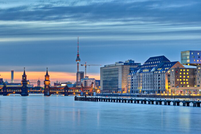 Poster Berlin und die Brücke über den Fluss
