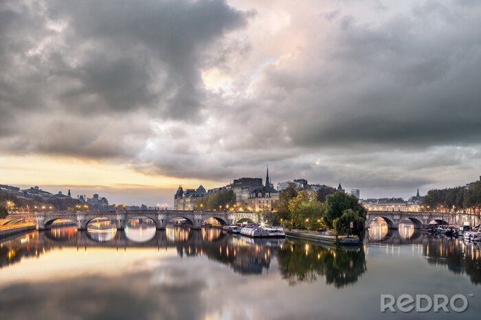 Poster Bewölkter Tag in Paris