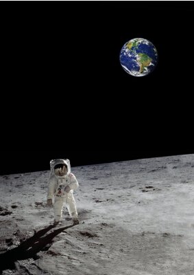 Poster Blick auf einen Astronauten auf dem Mond mit der Erde im Hintergrund