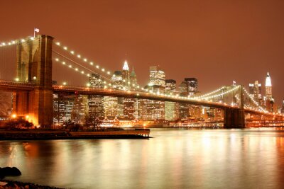 Brooklyn und Manhattan Bridge bei Nacht