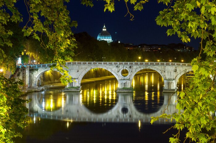 Poster Brücke in der Nacht in Rom