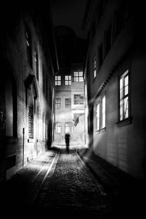 Poster Düstere Straße bei Nacht