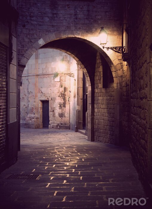 Poster Dunkle Gasse mit Laternen