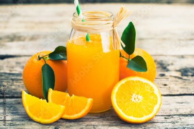 Poster Ein Glas frisch gepresster Orangensaft