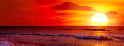 Fantastischer Sonnenuntergang über dem Ozean
