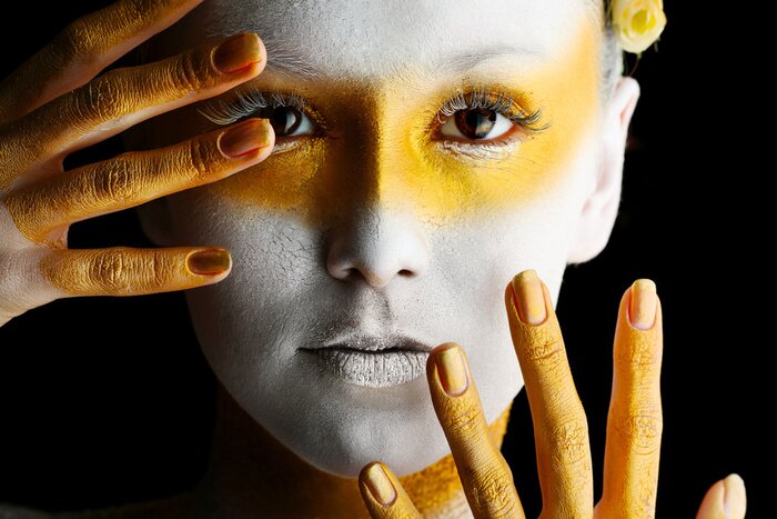 Poster Frau mit bemaltem Gesicht