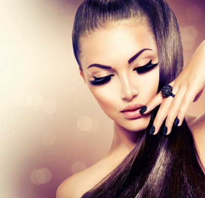 Fototapete Frau mit langen schwarzen Wimpern