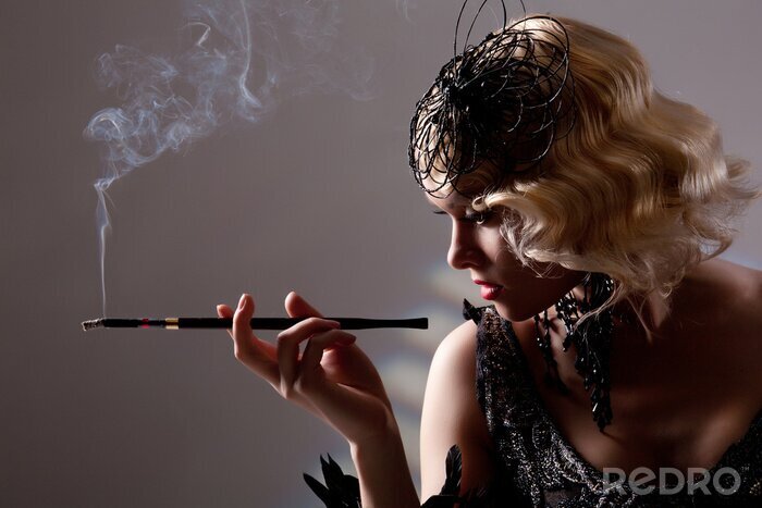 Poster Frau mit Zigarette