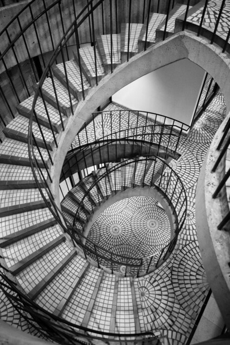 Poster Graue Spiraltreppe