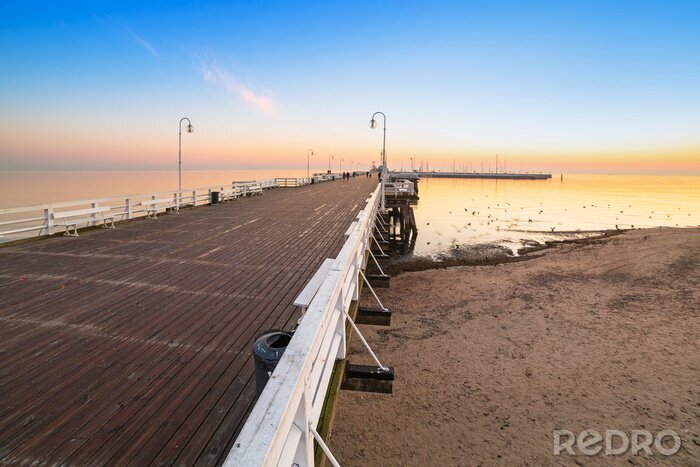 Poster Hölzerne Mole beim Sonnenaufgang