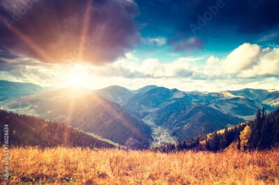Poster Karpatengipfel im Licht der Abenddämmerung