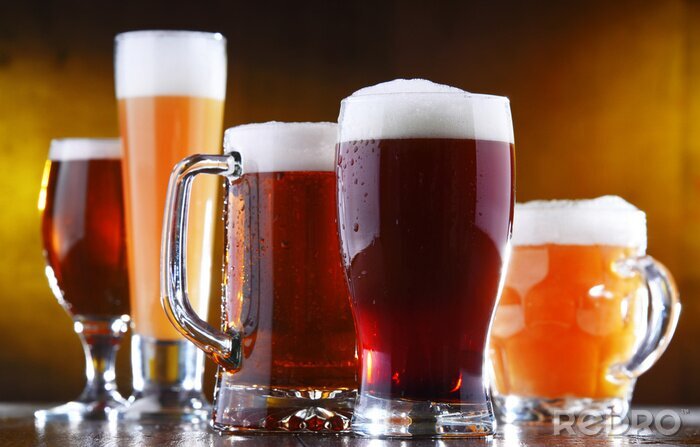 Poster Komposition verschiedener Biersorten