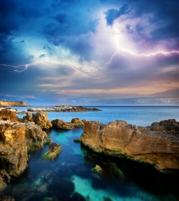 Poster Landschaft mit einem Sturm am Meer