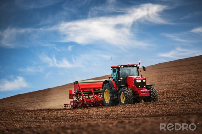 Poster Landwirt mit Traktor Sämereien auf Feld