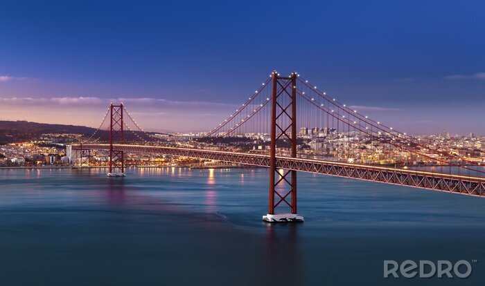 Poster Lissabon Portugal und Brücke bei Nacht