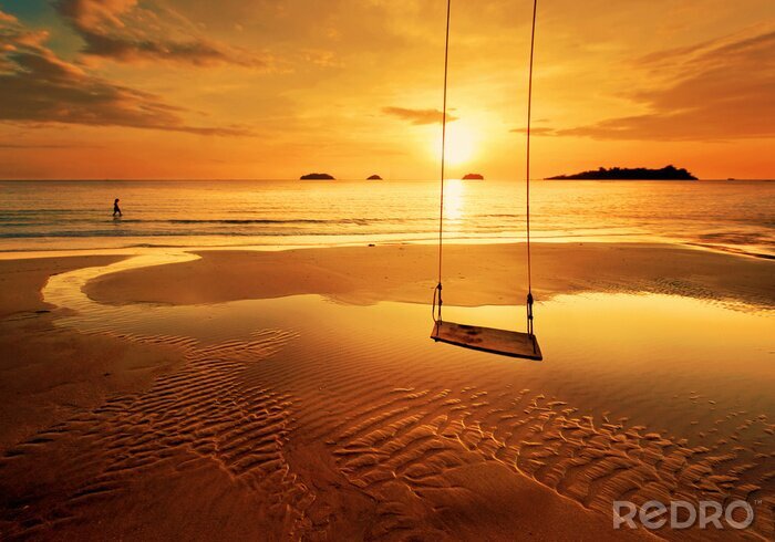 Poster Meereslandschaft mit einer Schaukel