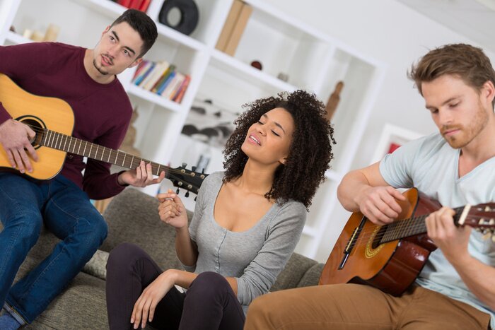 Poster Musiker während der Probe der Band