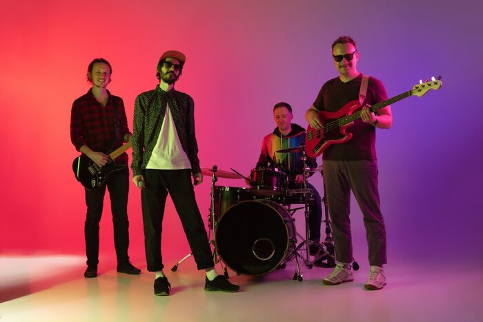 Poster Musikkapelle im Neonlicht