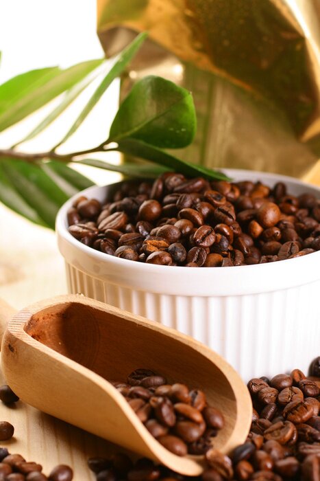 Poster Natürliche Kaffeebohnen auf dem Tisch