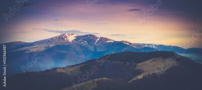 Poster Panorama einer schneebedeckten Berglandschaft