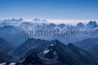 Poster Panorama von Bergen mit schneebedeckten Gipfeln