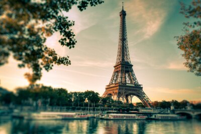 Paris und Eiffelturm Retro