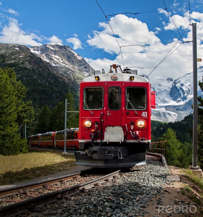 Poster Roter Zug in Gebirgen