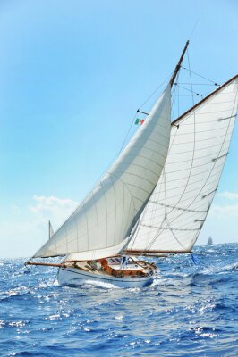 Fototapete Segelboot auf funkelndem Ozean