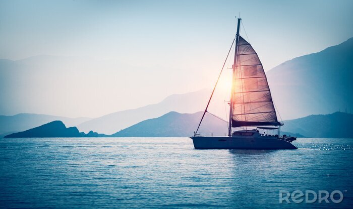 Poster Segelboot auf Meer