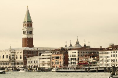 Stadt Venedig und Gebäude am Wasser