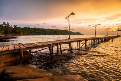 Steg im exotischen Land