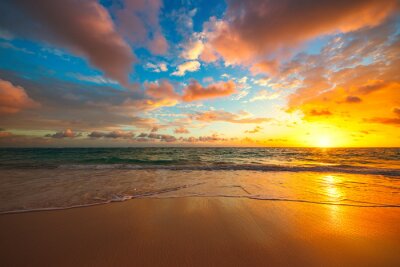 Strand mit Sonnenaufgang