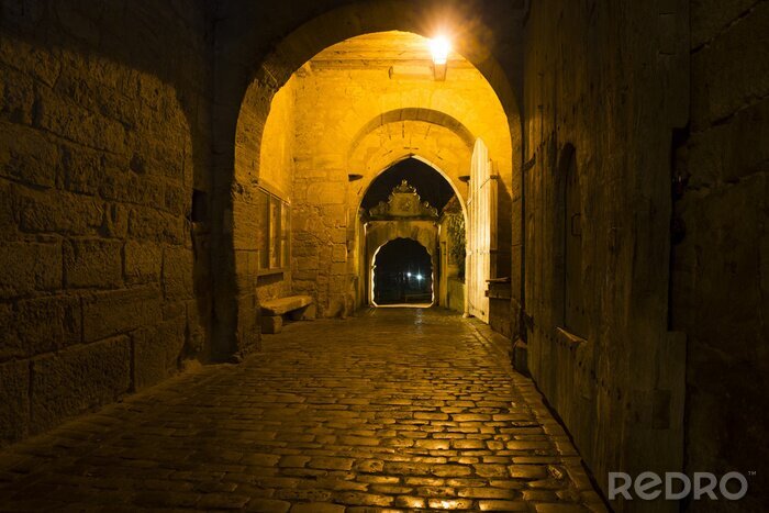 Poster Straße durch den Tunnel bei Nacht