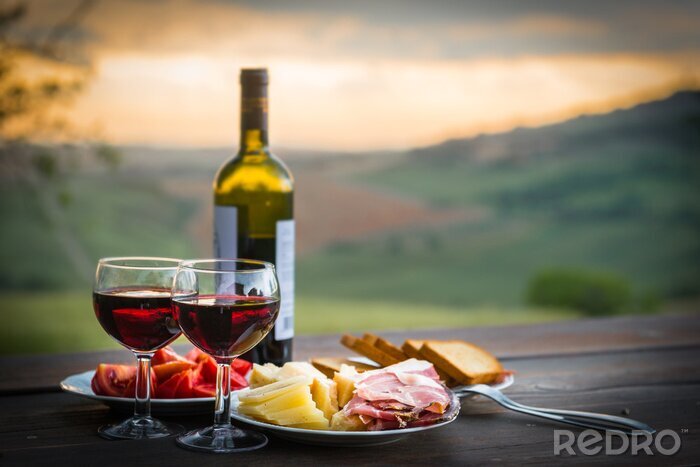 Poster Tisch mit Wein und Snacks
