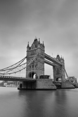 Tower Bridge London in Schwarz und Weiß