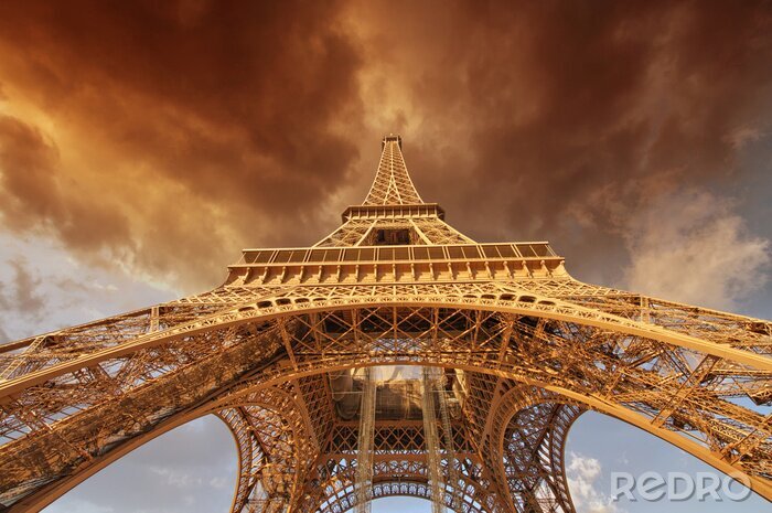 Poster Wolken über Architektur von Paris