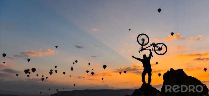 Poster Sıradışı bisikletçi ve güç gösterisi
