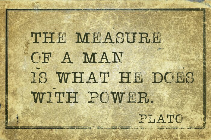 Poster Zitat über die Stärke eines Mannes nach Platon