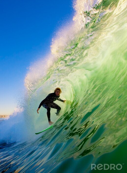 Sticker Auf Wellen surfender Mann