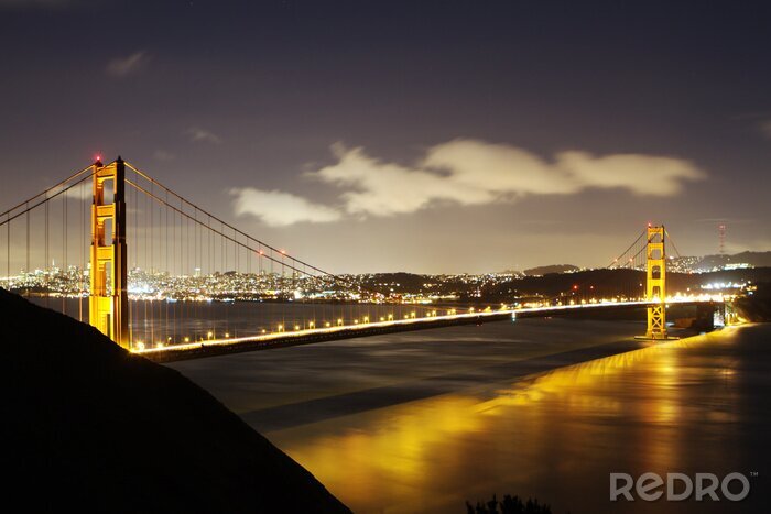 Sticker Beleuchtete Architektur am Fluss