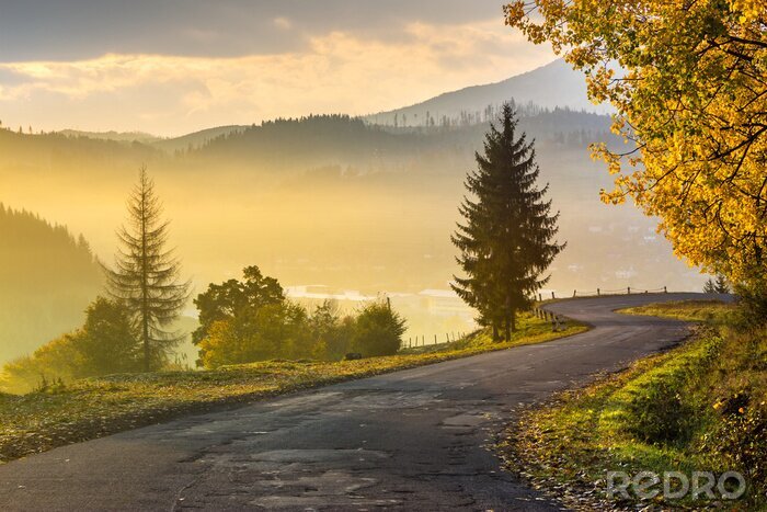 Sticker Bergweg am Morgen