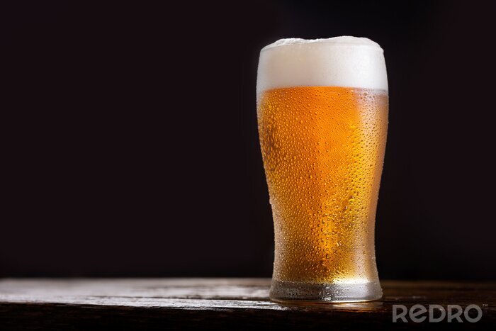 Sticker Glas Bier mit Wassertropfen