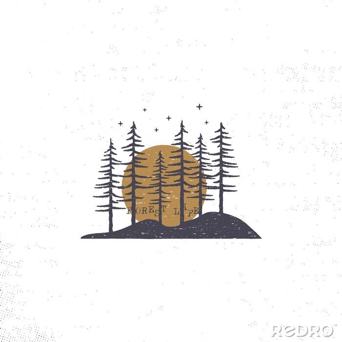 Sticker Hand gezeichneter Wald mit Sonnenkonzept. Strukturierte Illustration der Kiefer mit Sternen. Getrennt auf weißem Hintergrund. Perfekt für Camping, Abenteuer-Logo oder Abzeichen.