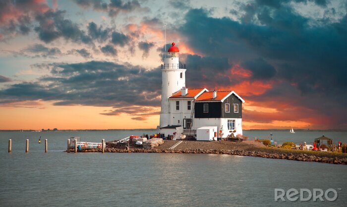 Sticker Haus mit Leuchtturm