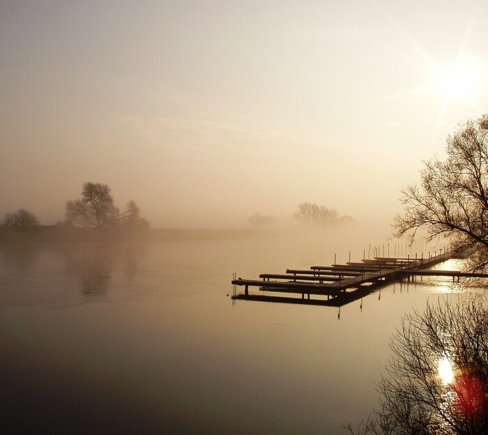Sticker Landschaft See im Nebel