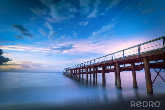 Sticker Leere Mole auf Himmelhintergrund