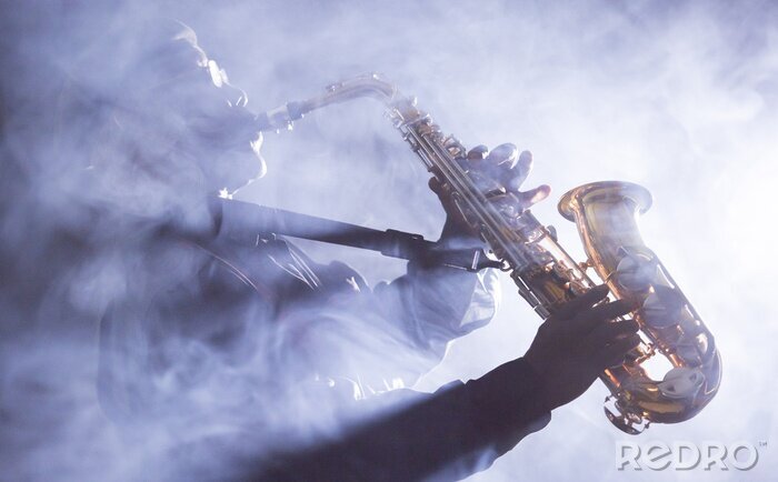 Sticker Saxophonist spielt im Nebel